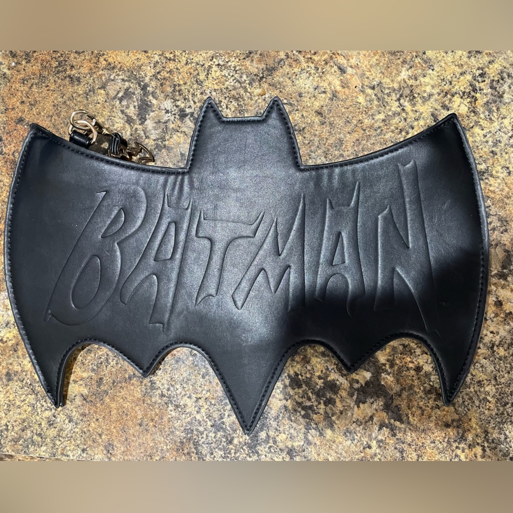 Batman Clutch